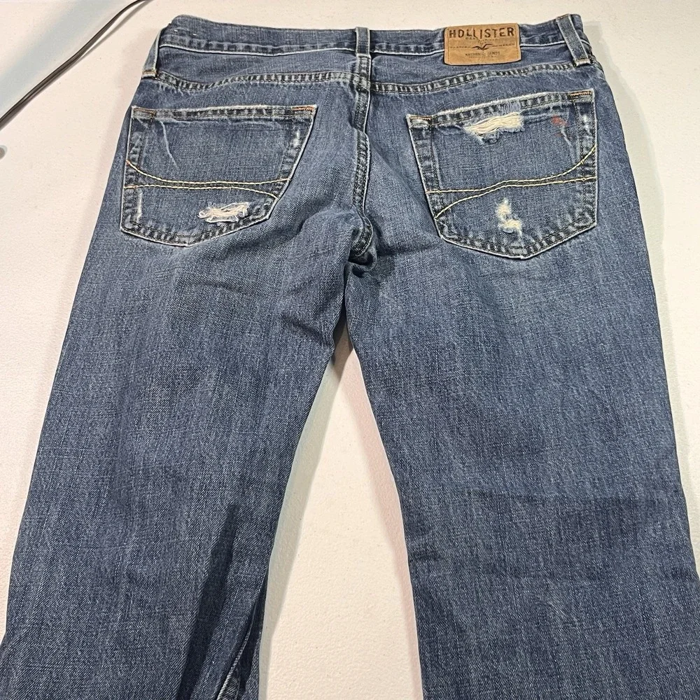 Hollister Slim Straight Jeans Men's 31x32 Blue Medium Wash Button Fly Distressed